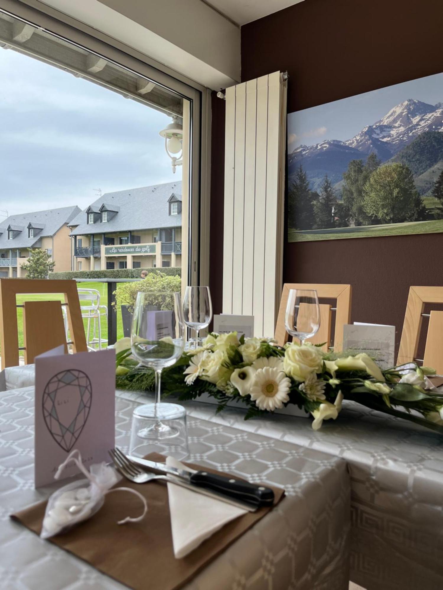 Le Domaine Du Golf Country Club De Bigorre Hotel Pouzac Exterior photo